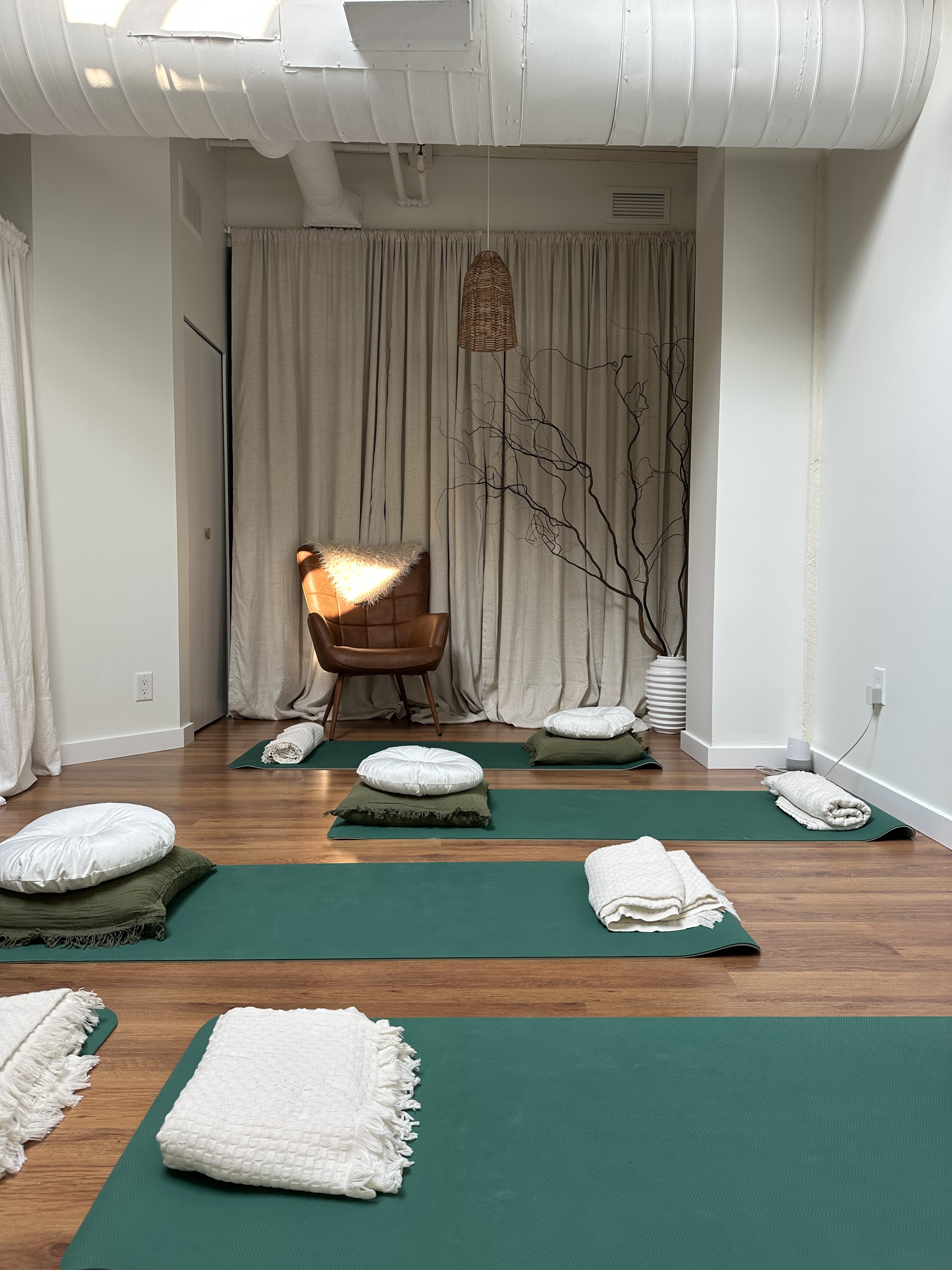 Theta healing mats and candles